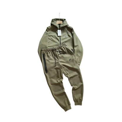 NikeTech Tracksuit - Vendor